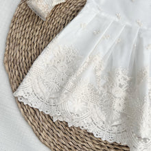 Cargar imagen en el visor de la galería, Vestido Tul Bordado J