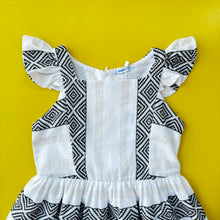 Cargar imagen en el visor de la galería, Vestido Lino Beige Ngo