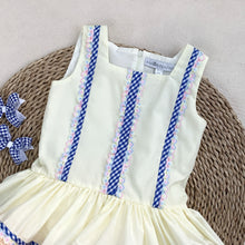 Cargar imagen en el visor de la galería, Vestido Rayitas Amarillo Talle Bajo